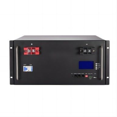 شارژ باتری لیتیوم یونی BMS 51.2V 100AH ​​برای منبع تغذیه بانک