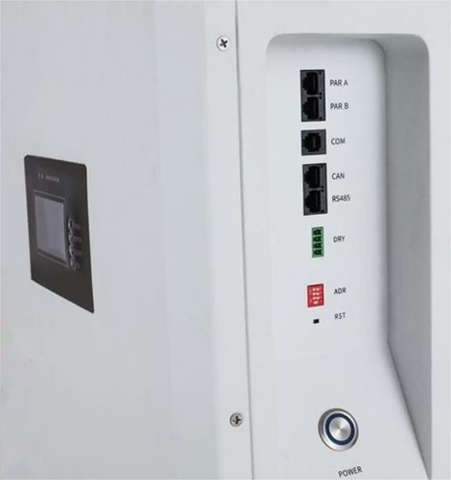 خانه ای قابل شارژ با باتری ذخیره سازی باتری لیتیوم 10.24KWH با شاخص های LCD برای ذخیره سازی باتری خورشیدی